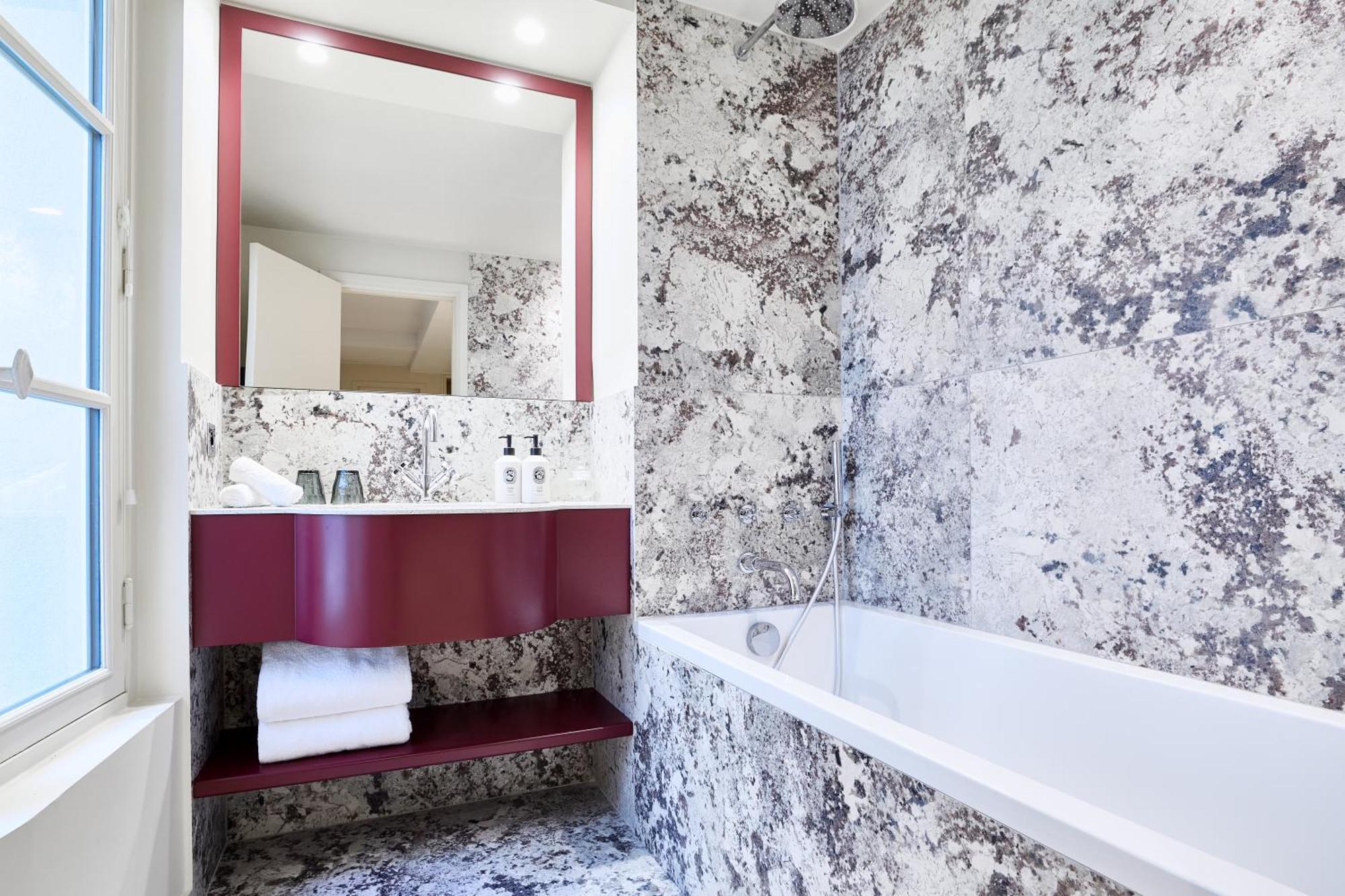 De Conti - Renove 3*