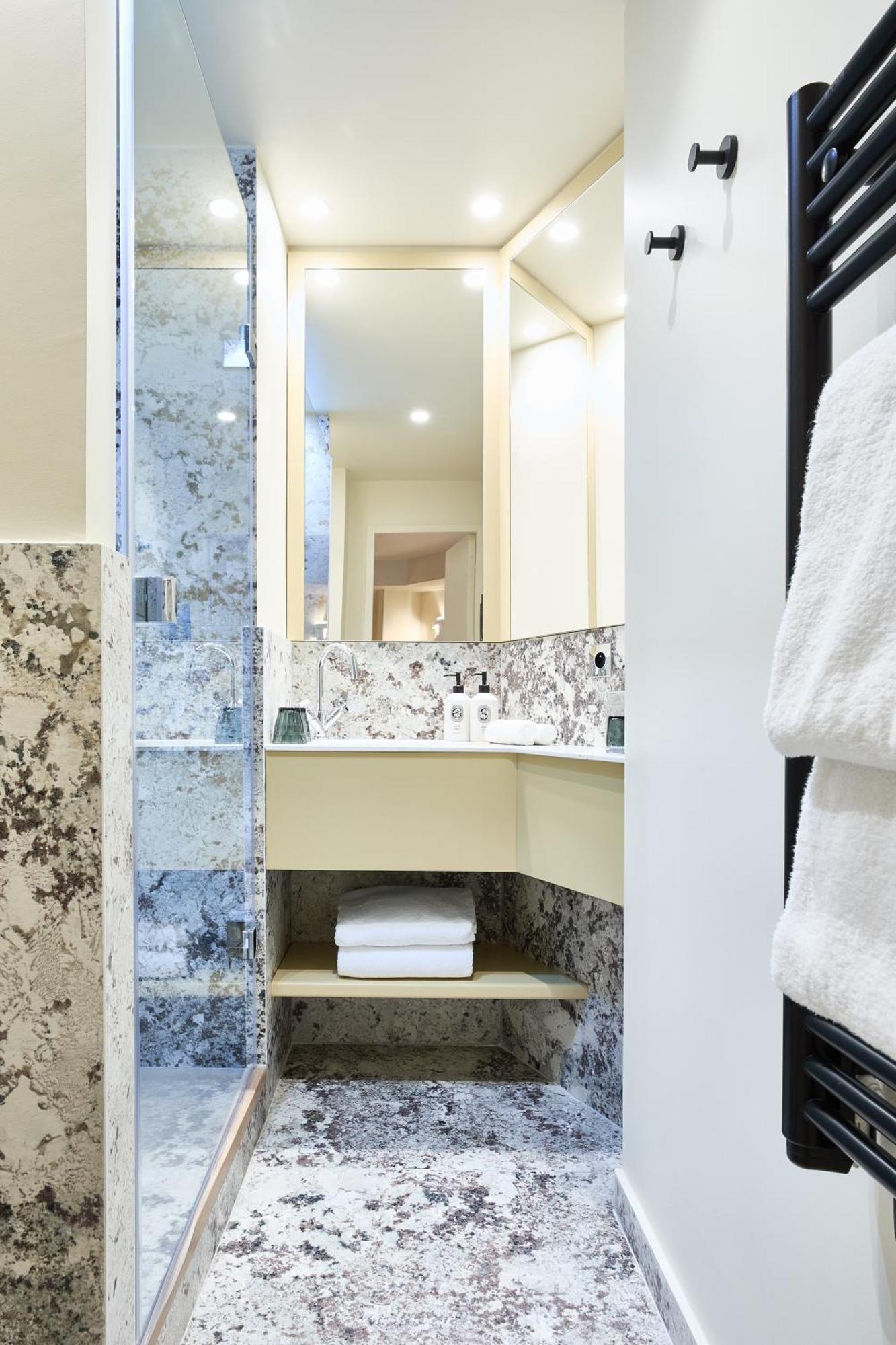 Hotel De Conti - Renove