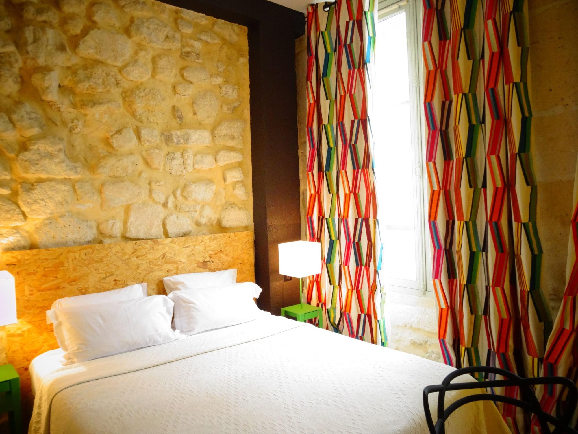 Hotel De Conti 3*